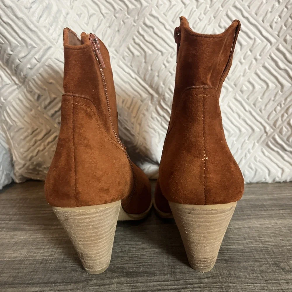 Mi.iM Western Ankle Booties Size 6 Burnt Umber Faux Suede Side Zip Cowgirl Boots